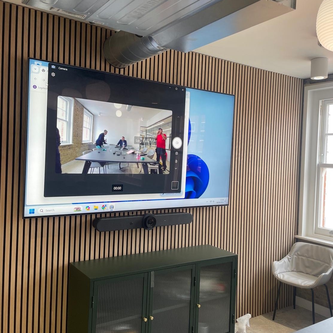 acusting wood fitting