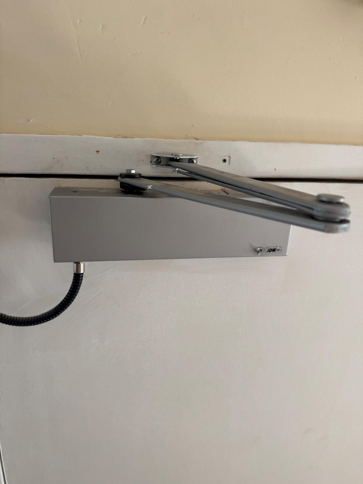 Door closer installation in UB5 London